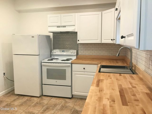 298-300 9th Street, Troy, NY 12180