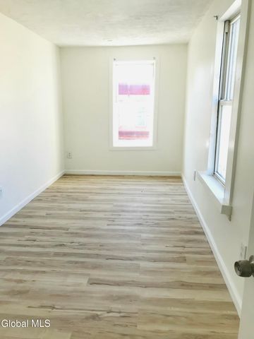 298-300 9th Street, Troy, NY 12180