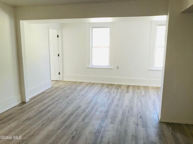 298-300 9th Street, Troy, NY 12180