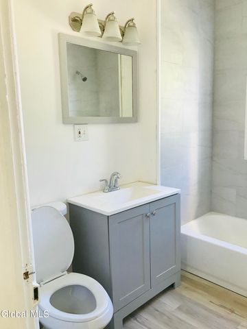 298-300 9th Street, Troy, NY 12180