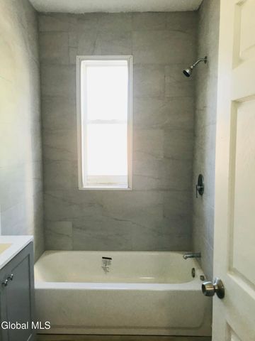 298-300 9th Street, Troy, NY 12180