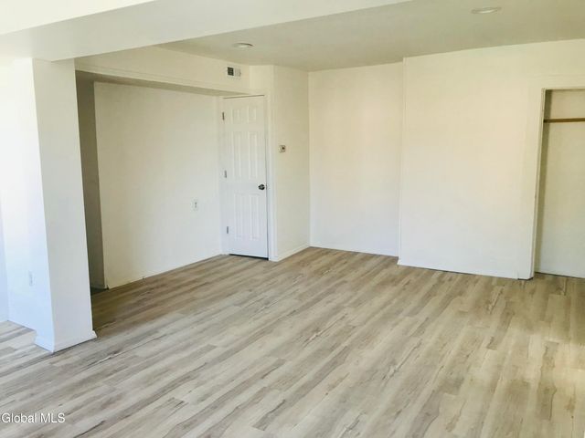 298-300 9th Street, Troy, NY 12180