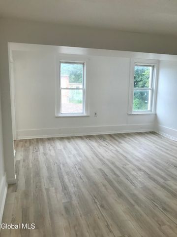 298-300 9th Street, Troy, NY 12180