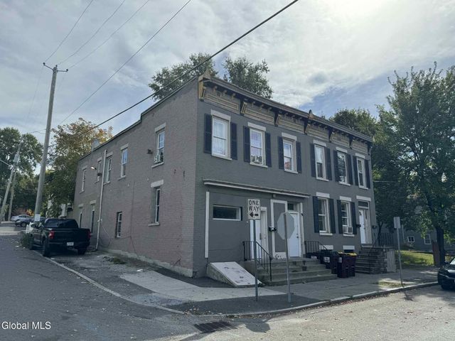 298-300 9th Street, Troy, NY 12180