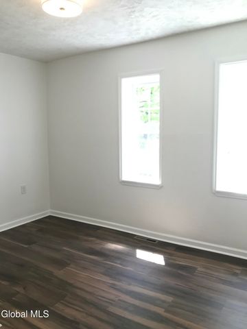 298-300 9th Street, Troy, NY 12180