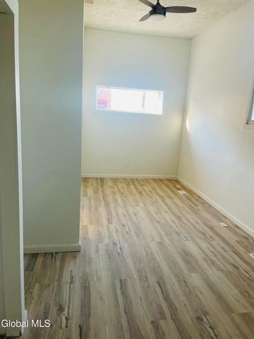 298-300 9th Street, Troy, NY 12180