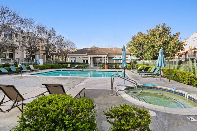 171 Bel Air Court, Mountain View, CA 94043