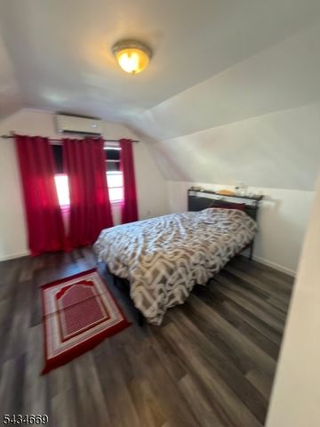 86 Oraton St, Newark City, NJ 07104
