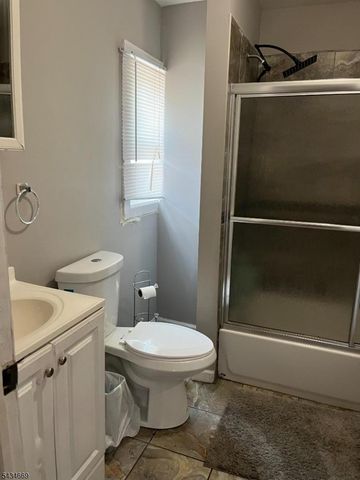 86 Oraton St, Newark City, NJ 07104
