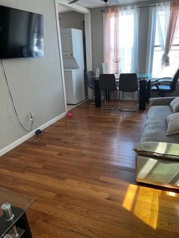 86 Oraton St, Newark City, NJ 07104