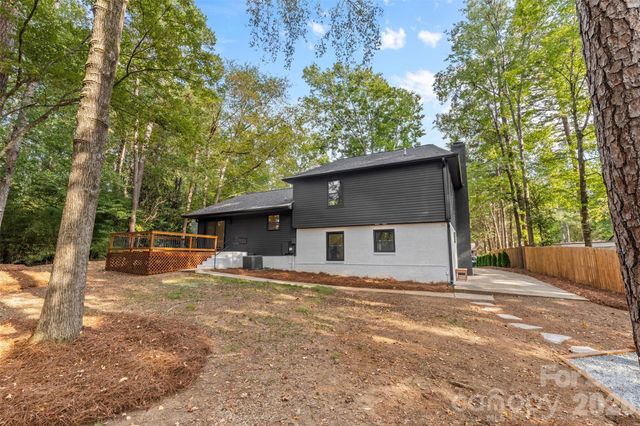 509 Selkirk Place, Charlotte, NC 28270