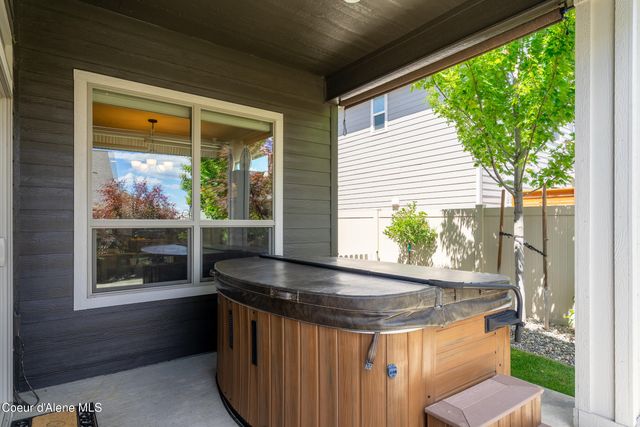 3020 N Backweight Loop, Post Falls, ID 83854