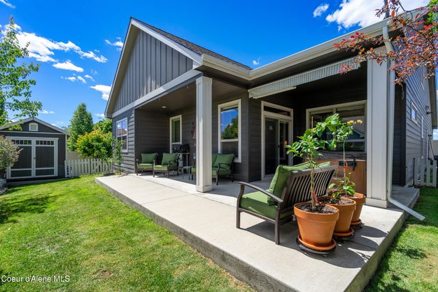 3020 N Backweight Loop, Post Falls, ID 83854