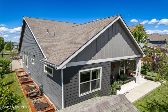 3020 N Backweight Loop, Post Falls, ID 83854