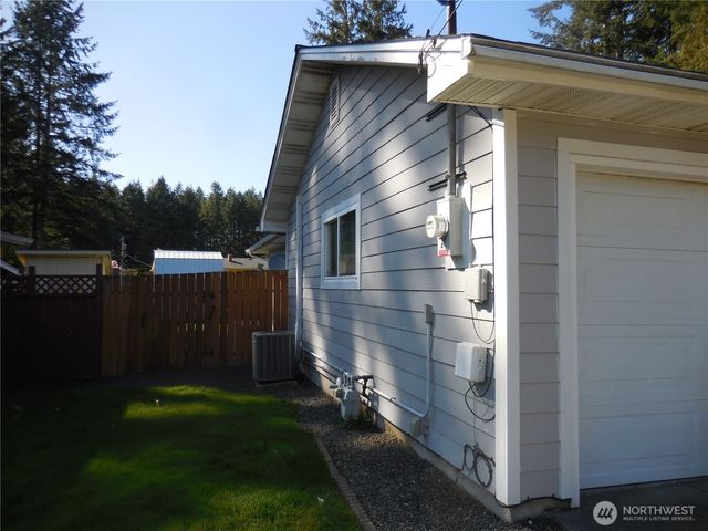 2450 Madrona Drive SE, Port Orchard, WA 98366