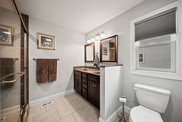 520 Pinehurst Drive, Eldridge, IA 52748