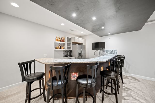 520 Pinehurst Drive, Eldridge, IA 52748