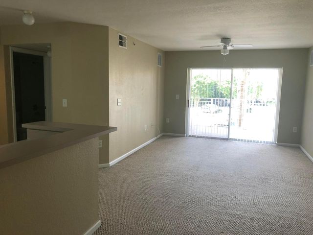 181 SW Palm Dr Apt 203, Port St Lucie, FL 34986