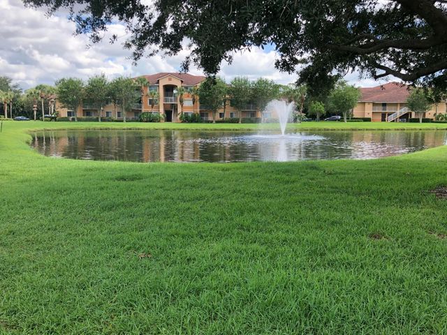 181 SW Palm Dr Apt 203, Port St Lucie, FL 34986