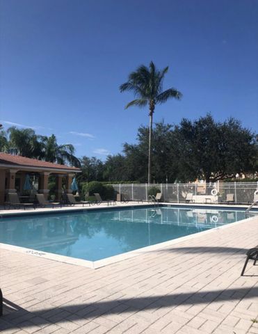 181 SW Palm Dr Apt 203, Port St Lucie, FL 34986
