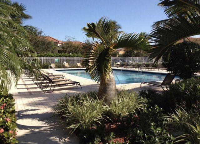 181 SW Palm Dr Apt 203, Port St Lucie, FL 34986