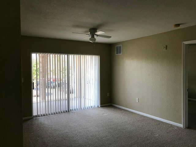 181 SW Palm Dr Apt 203, Port St Lucie, FL 34986