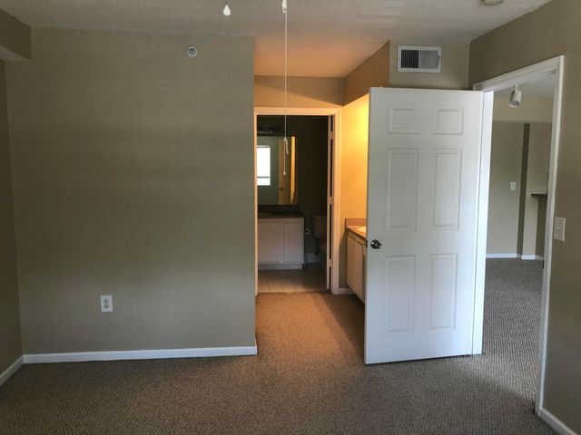 181 SW Palm Dr Apt 203, Port St Lucie, FL 34986