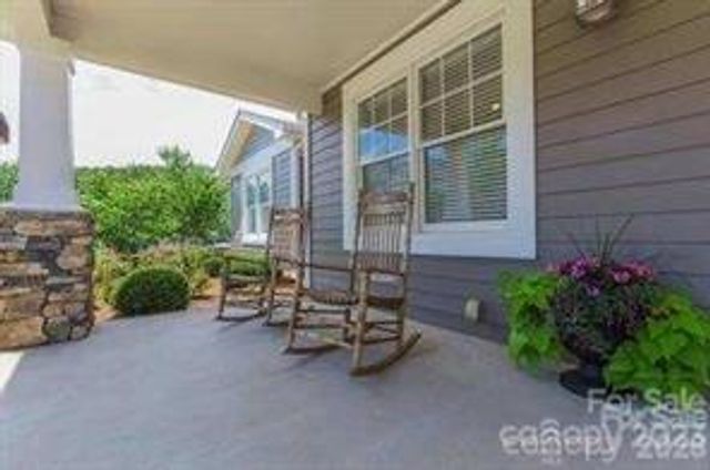 200 Vista Lake Drive 301, Candler, NC 28715