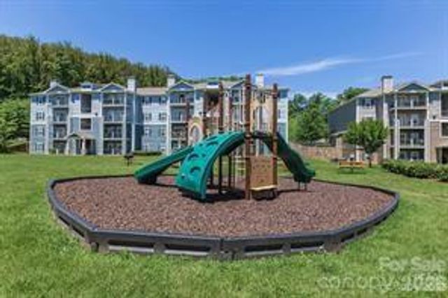 200 Vista Lake Drive 301, Candler, NC 28715