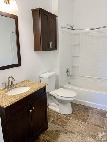200 Vista Lake Drive 301, Candler, NC 28715