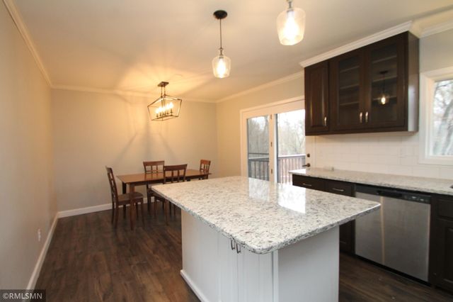 5352 W Hidden Valley Drive, Savage, MN 55378