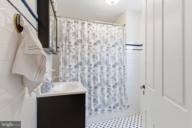 405 LEVERINGTON AVE, Philadelphia, PA 19128