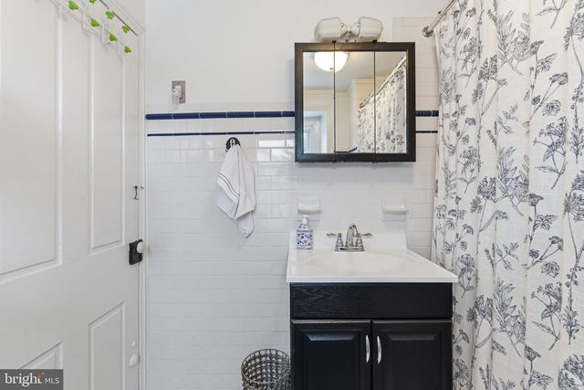 405 LEVERINGTON AVE, Philadelphia, PA 19128