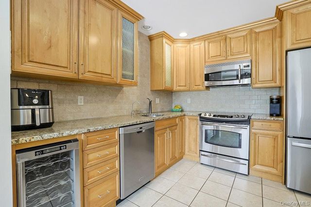 1303 Regent Drive, Mount Kisco, NY 10549