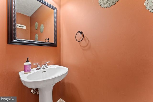 9402 BRAKEN CT, Fredericksburg, VA 22408