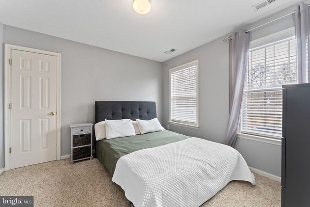 9402 BRAKEN CT, Fredericksburg, VA 22408