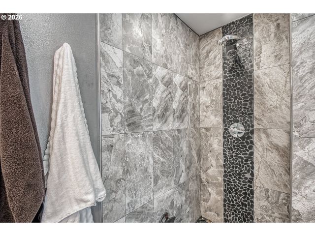 30832 Nw YORKSHIRE St, North Plains, OR 97133