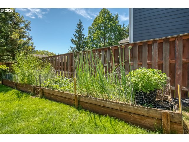 30832 Nw YORKSHIRE St, North Plains, OR 97133