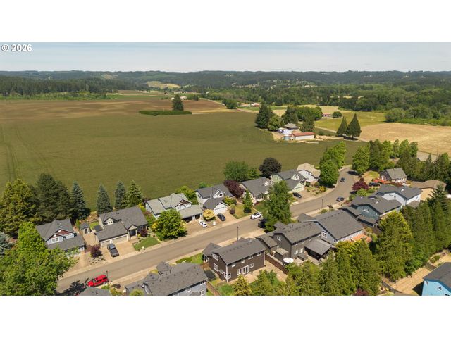 30832 Nw YORKSHIRE St, North Plains, OR 97133
