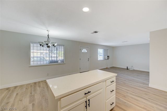 893 West Bartlett Avenue, Las Vegas, NV 89106