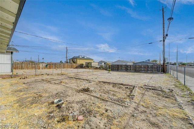 893 West Bartlett Avenue, Las Vegas, NV 89106