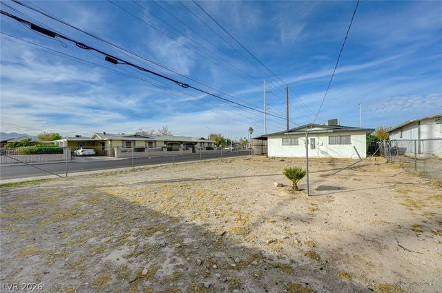 893 West Bartlett Avenue, Las Vegas, NV 89106