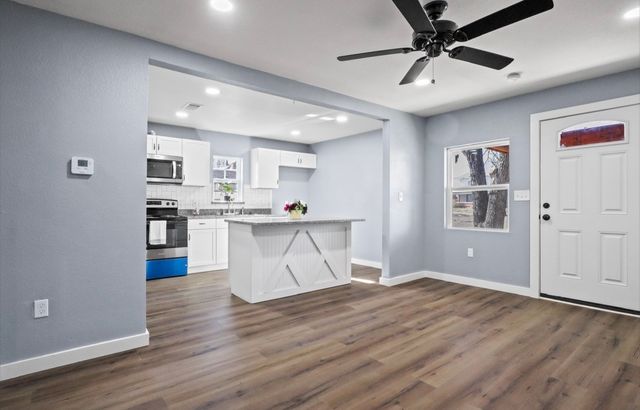 2837 May Street, Fort Worth, TX 76110