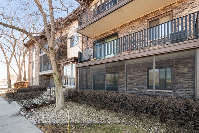 5003 W 135th Street 1, Crestwood, IL 60418