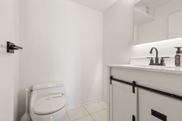 5003 W 135th Street 1, Crestwood, IL 60418