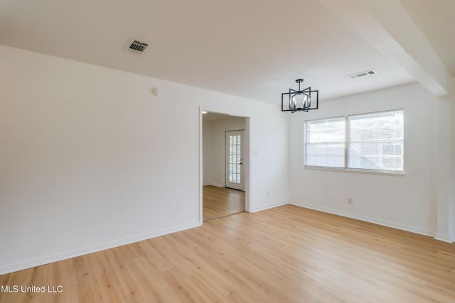 2470 Carter Road, Biloxi, MS 39531