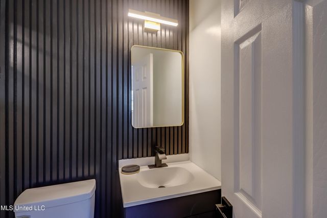 2470 Carter Road, Biloxi, MS 39531