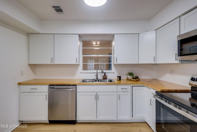 2470 Carter Road, Biloxi, MS 39531