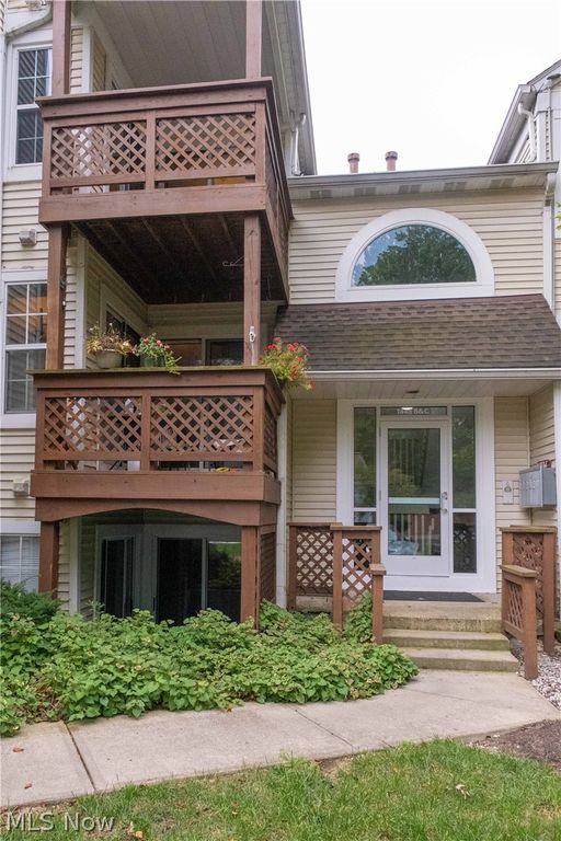 1448 Cedarwood Drive C1, Westlake, OH 44145