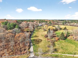 320 Old Ayer Rd, Groton, MA 01450